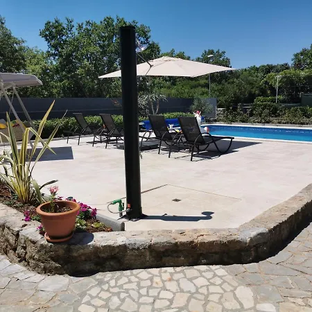 Nina Apartman Pinezici (Krk)