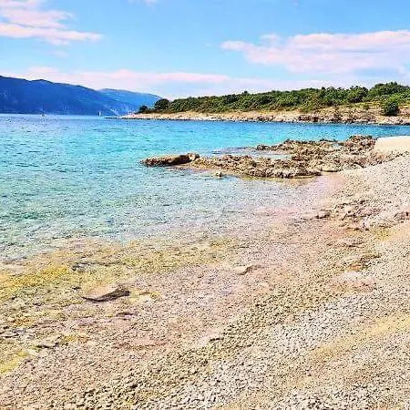 Nina * Pinezici (Krk)